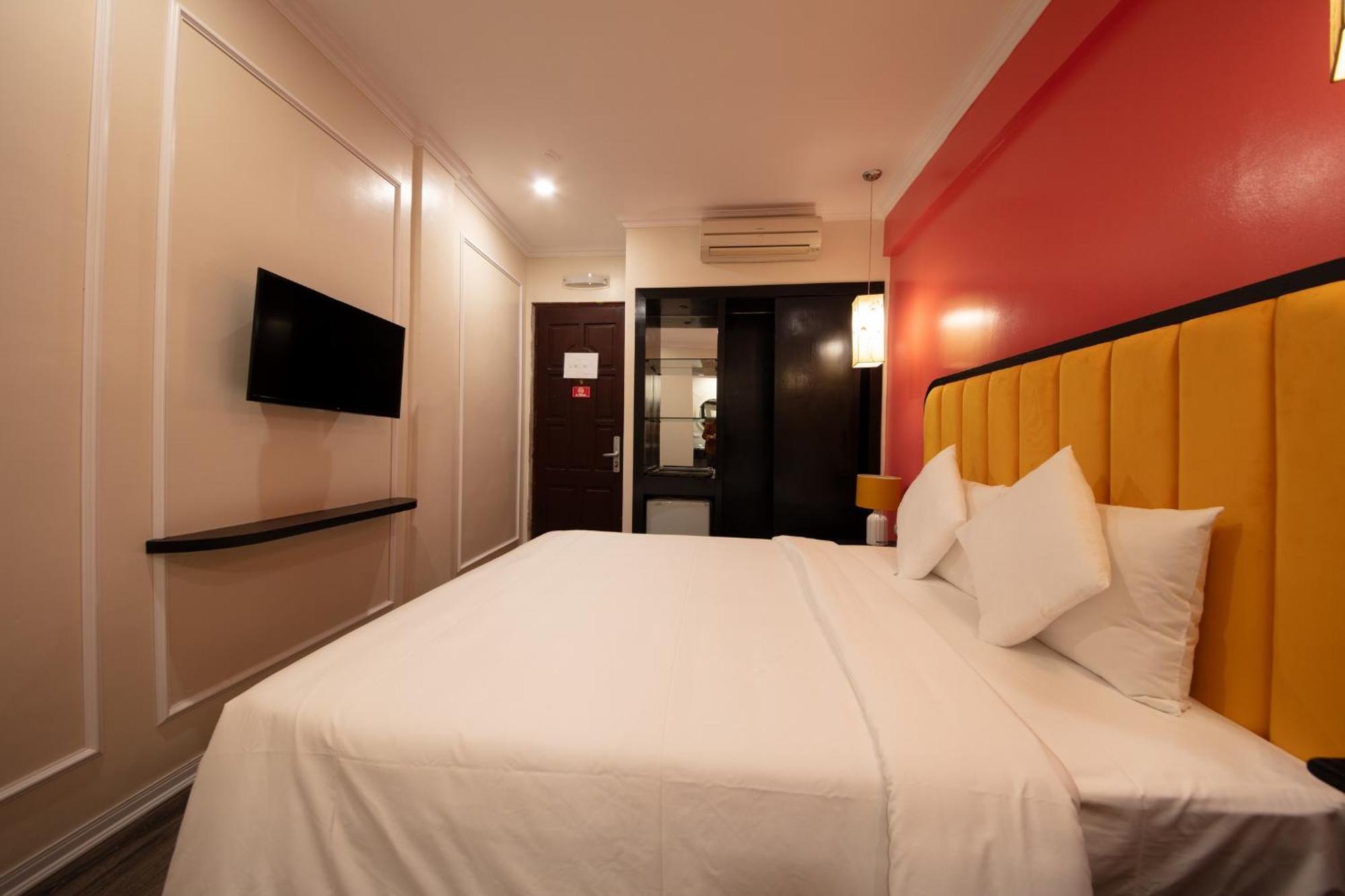 Omina Hanoi Hotel & Travel Екстер'єр фото