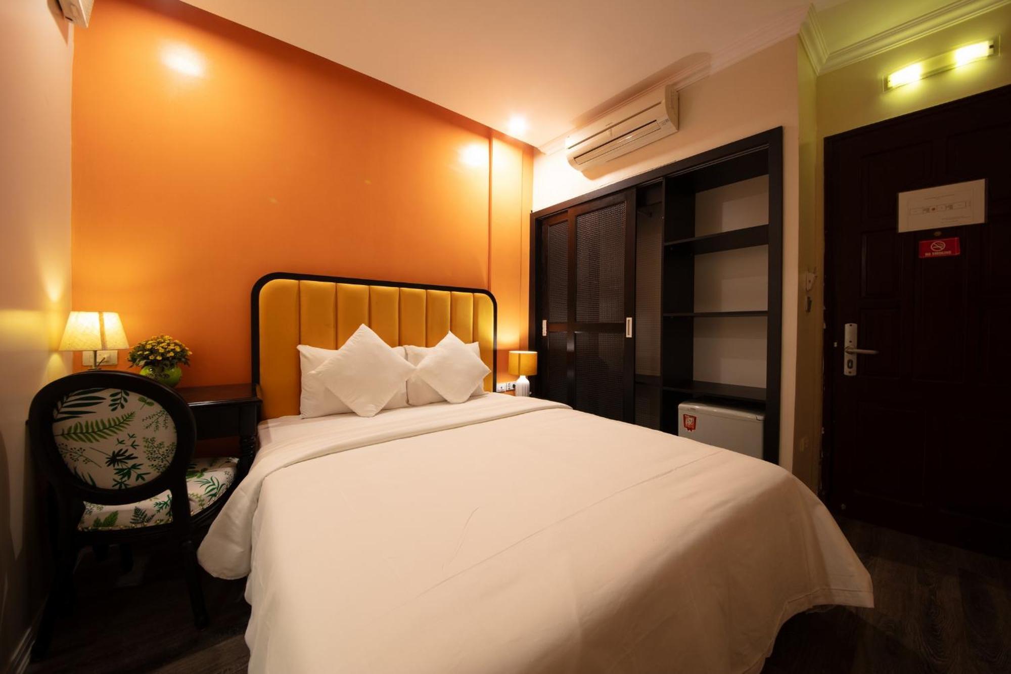 Omina Hanoi Hotel & Travel Екстер'єр фото