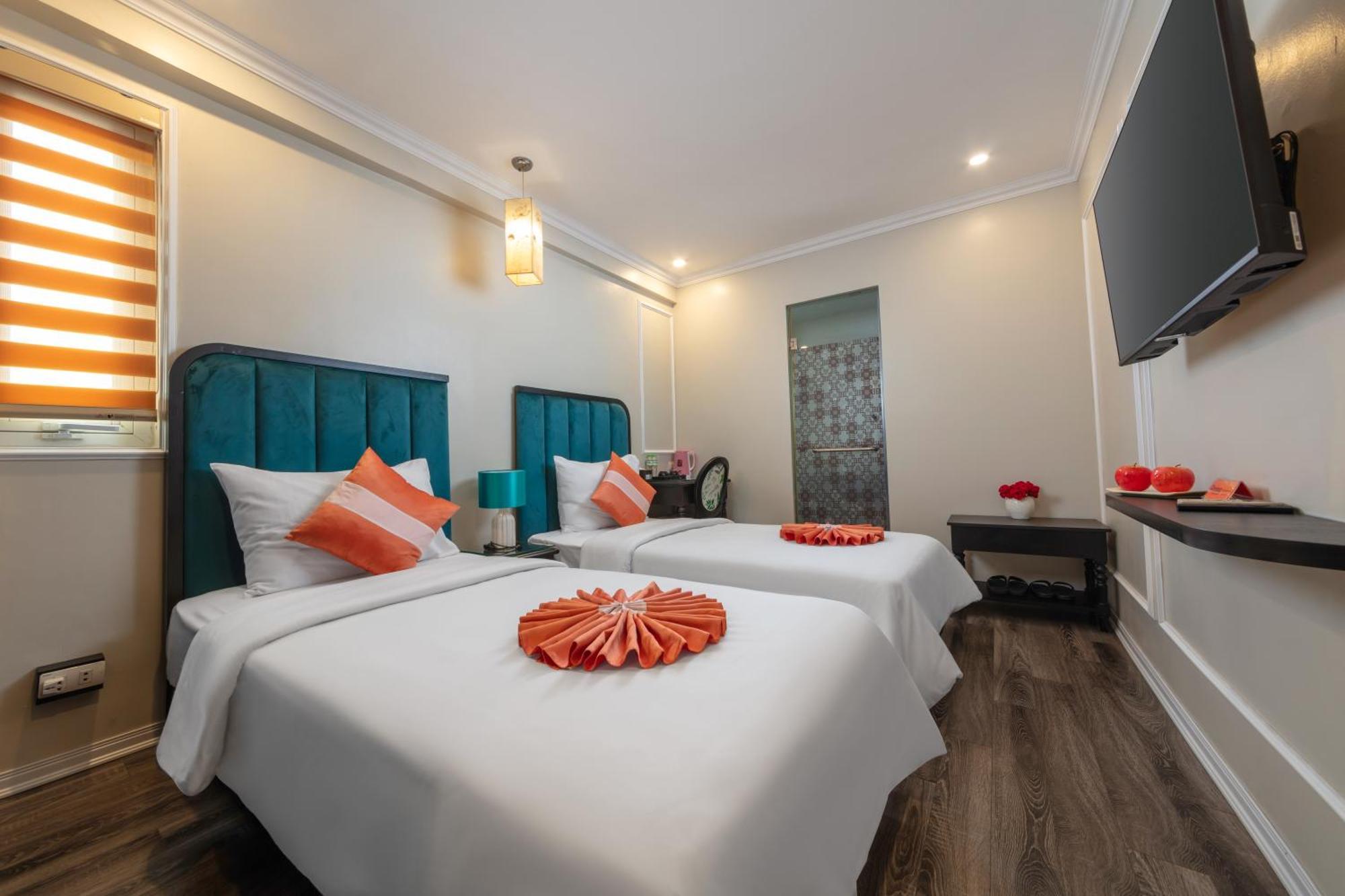 Omina Hanoi Hotel & Travel Екстер'єр фото