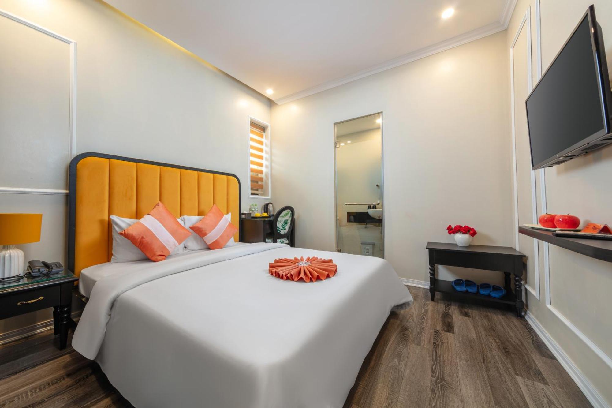 Omina Hanoi Hotel & Travel Екстер'єр фото