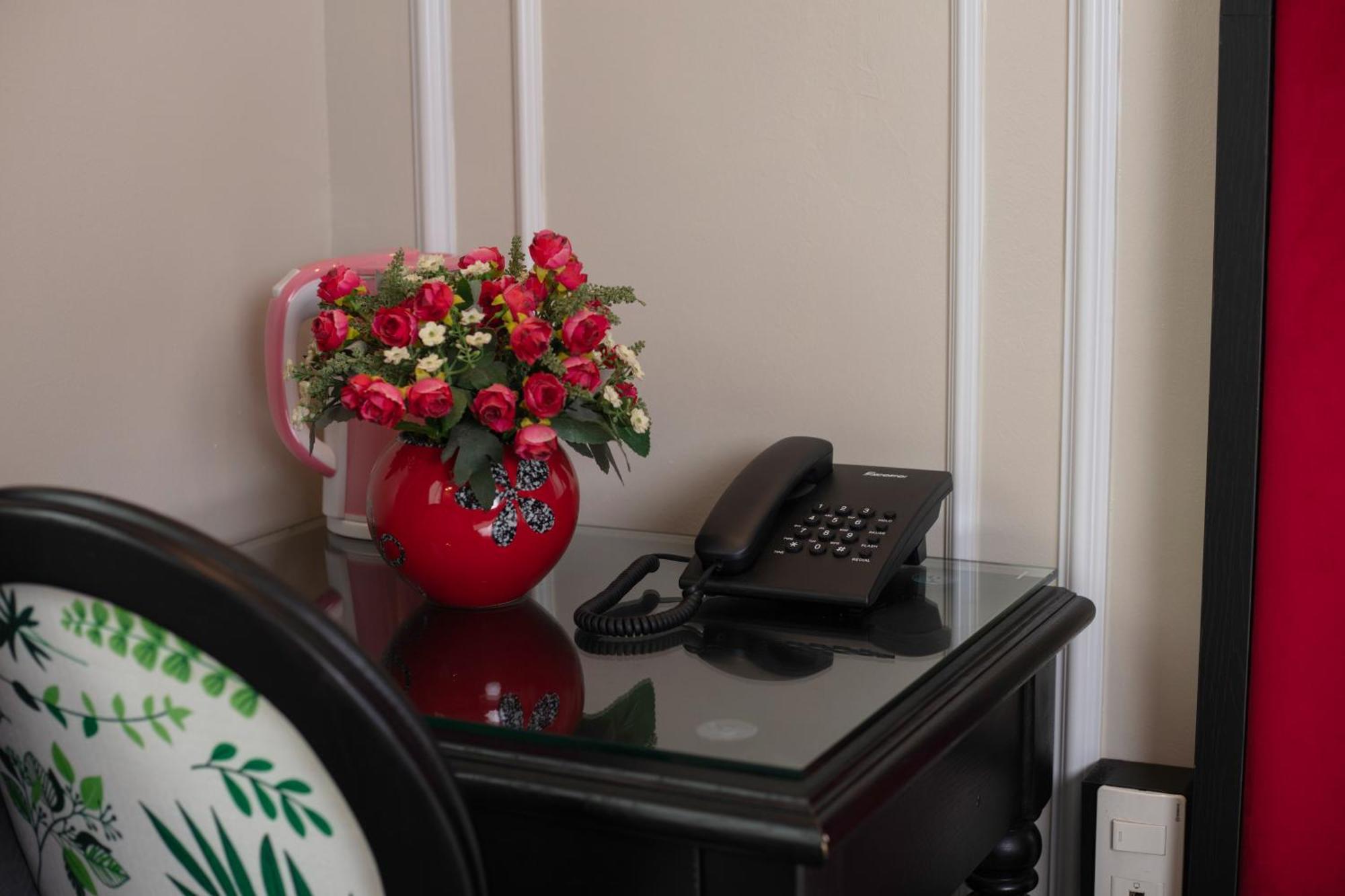 Omina Hanoi Hotel & Travel Екстер'єр фото